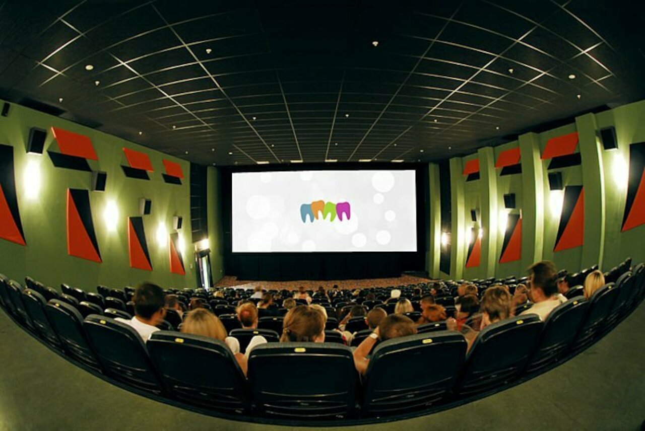 Premiere: Kino-Spot der Praxis Dr. Lodde & Kollegen Image 1